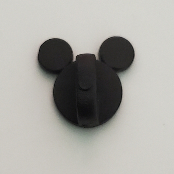 Disney Pin Trading HKDL Shellie May Heart Cookie Desserts Collection Pin - Picture 3 of 3